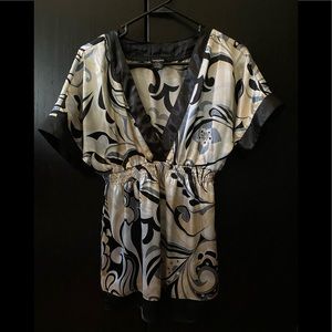 Eyeshadow brand tunic